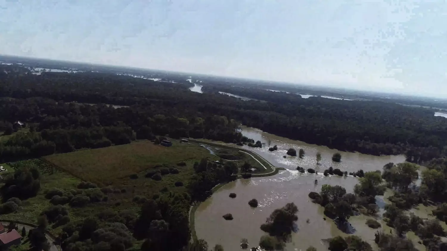 polder-olawa-lipki-od-jelcz-zamek-na-wodzie.mp4